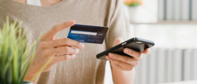 Чи можна вивести гроші з мобільного рахунку на карту і як це зробити