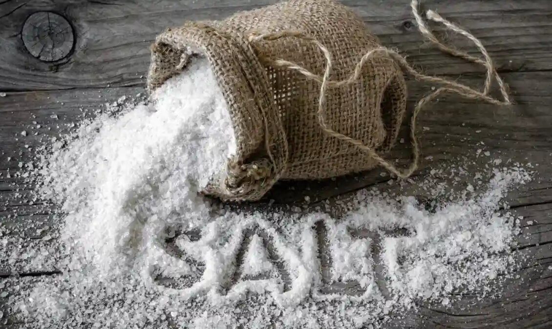 Скільки солі в столовій ложці: важливі цифри для кожної кухні