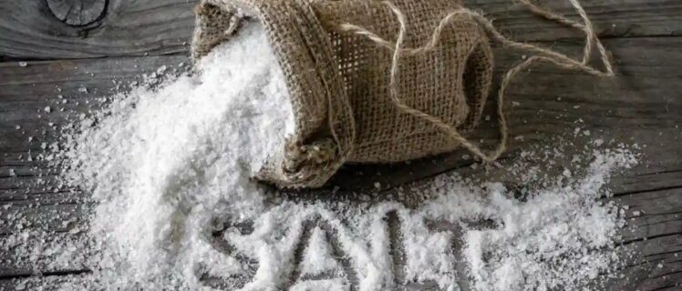 Скільки солі в столовій ложці: важливі цифри для кожної кухні