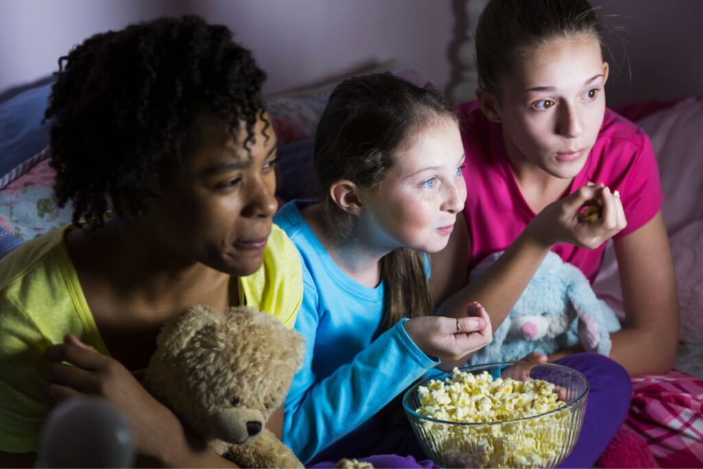 А що будемо робити на піжамній вечірці