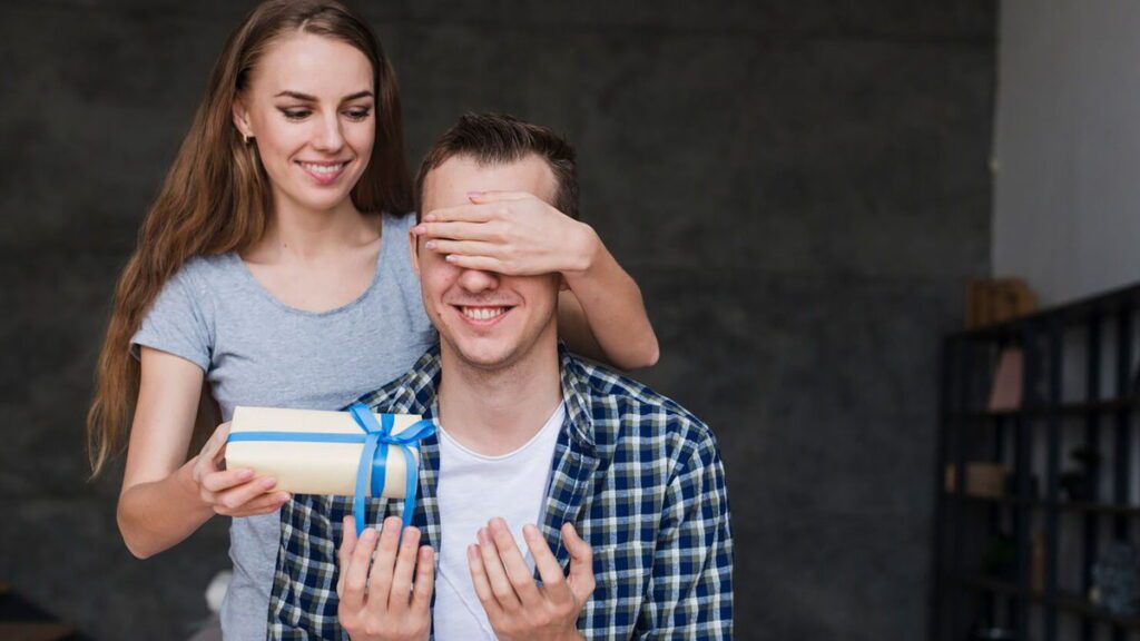 Варіанти універсальних подарунків, які підійдуть для хлопця будь-якого віку