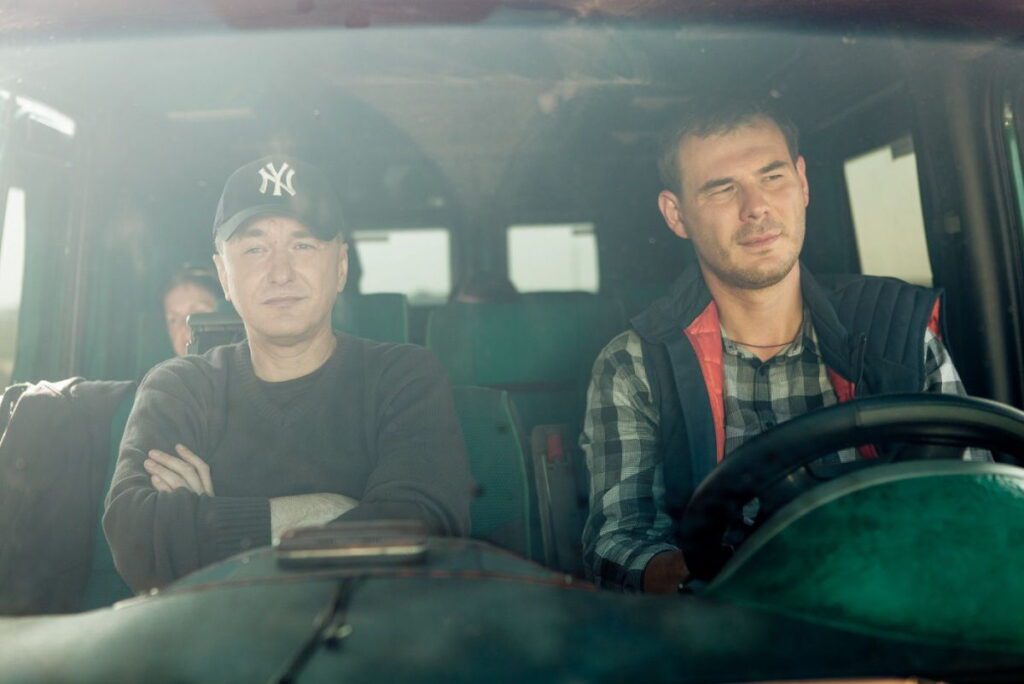 Кадр з серіалу "Маршрути долі"