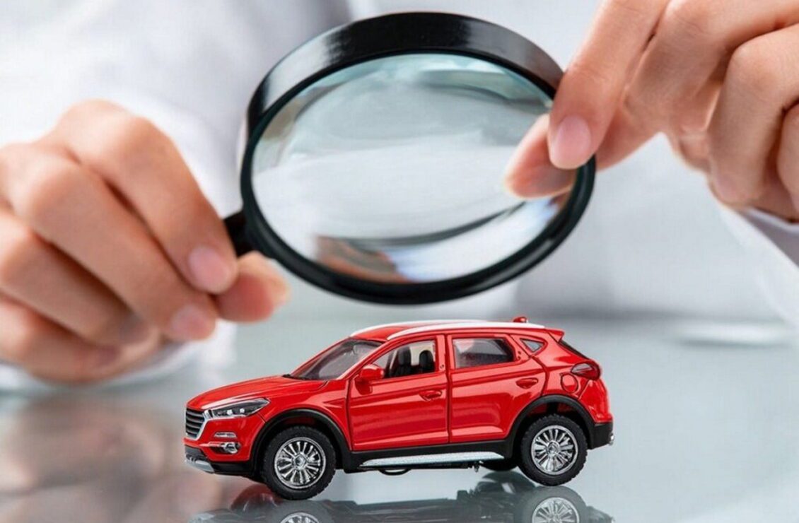 Картинка автомобіль під лупою “Жодну деталь не буде пропущено”
