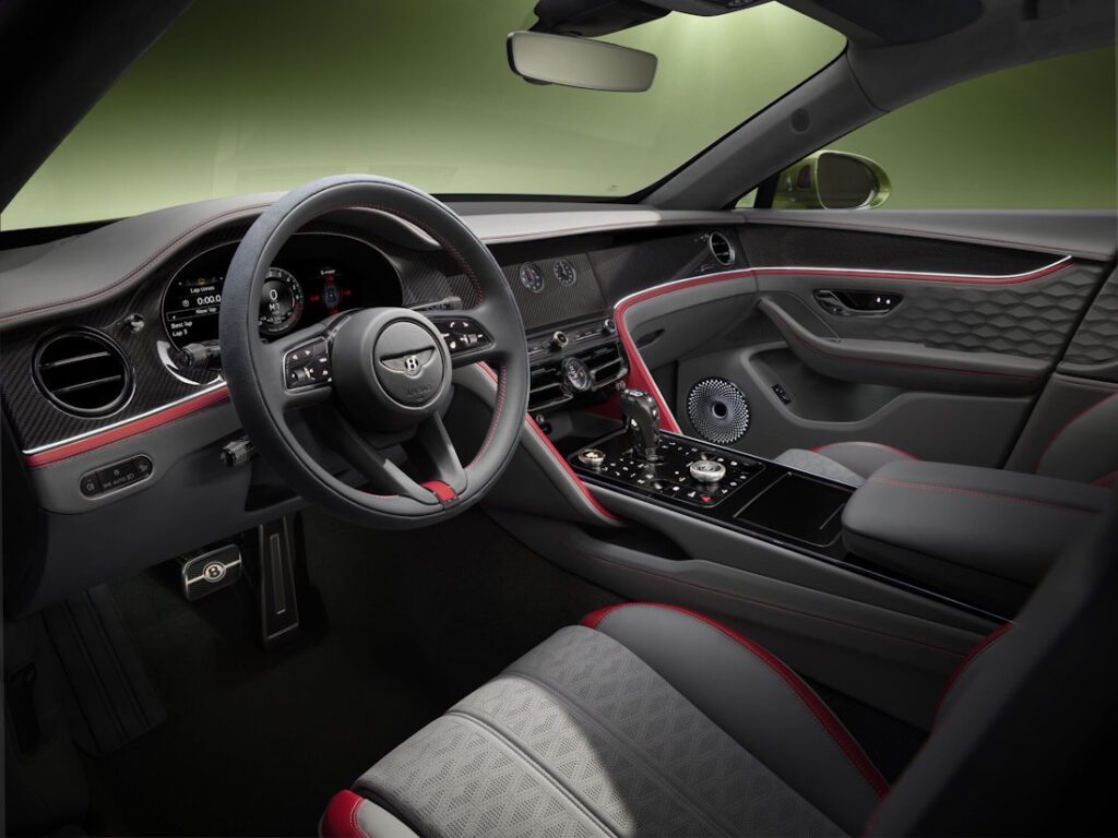 Вигляд салону Bentley Flying Spur